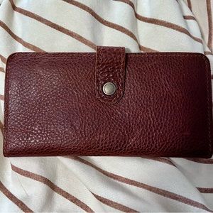 NWOT Portland Leather Nutmeg Bifold Wallet